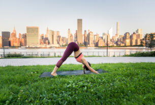 Dlaczego-warto-sprobowac-jogi-na-swiezym-powietrzu.jpg